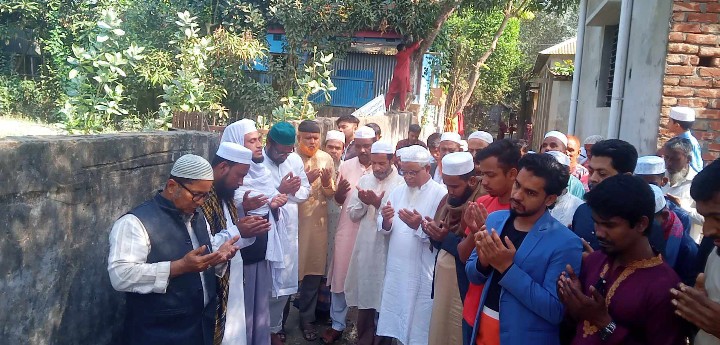 সরাইলে প্রয়াত আব্দুস সামাদের সমাধিতে আওয়ামী লীগের শ্রদ্ধা নিবেদন