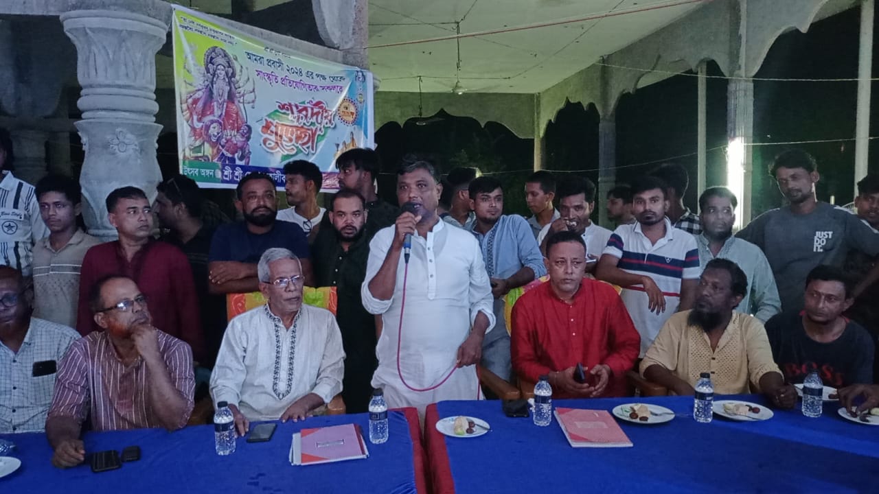 শাহরাস্তিতে ৯টি পূজা মণ্ডপ পরিদর্শন করলেন পৌর বিএনপি’র সাধারণ সম্পাদক