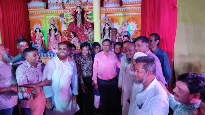 শাহরাস্তিতে শারদীয় দুর্গোৎসবে পূজামন্ডপ পরিদর্শনে  লায়ন ইঞ্জিনিয়ার মমিনুল হক