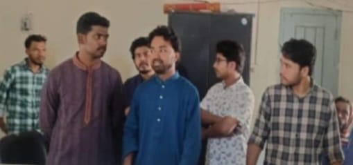 শাহরাস্তিতে সরকার বিরোধী লিফলেট বিতরণকালে আটক ৭