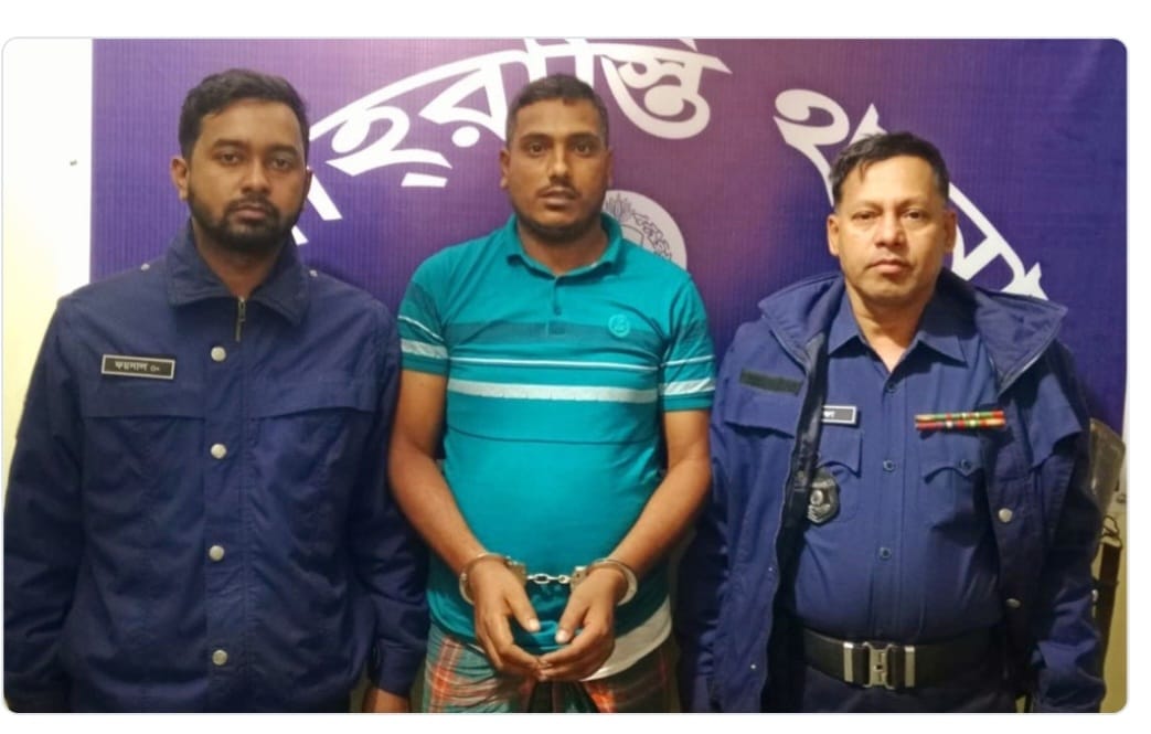 বিএনপি’র কেন্দ্রীয় কার্যালয়ের পিয়ন সুমন শাহরাস্তি থেকে গ্ৰেফতার