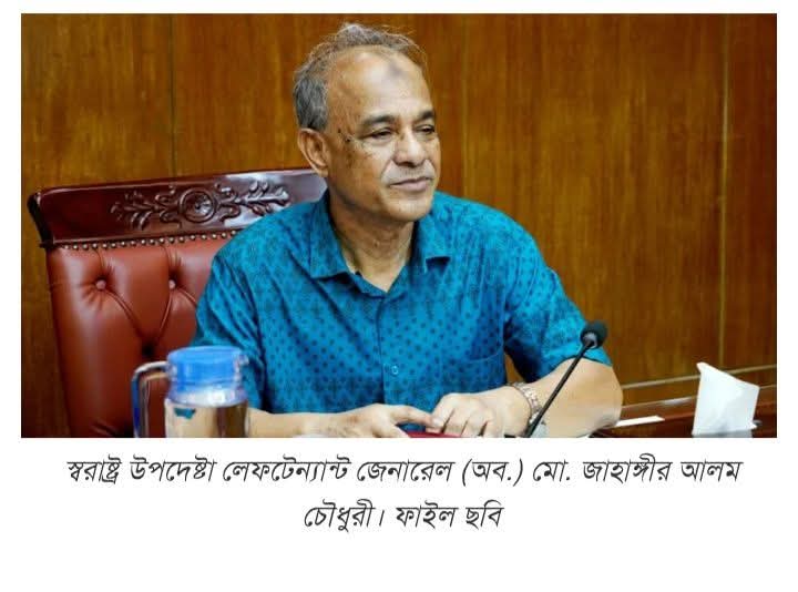 ভোরে স্বরাষ্ট্র উপদেষ্টার আকস্মিক থানা পরিদর্শন