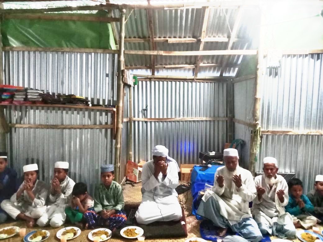 শাহরাস্তির সোনাপুর মধ্যপাড়া বায়তুল মামুর জামে মসজিদে রমজানের তাৎপর্য তুলে ধরে আলোচনা সভা, মিলাদ, দোয়া ও ইফতার মাহফিল অনুষ্ঠিত