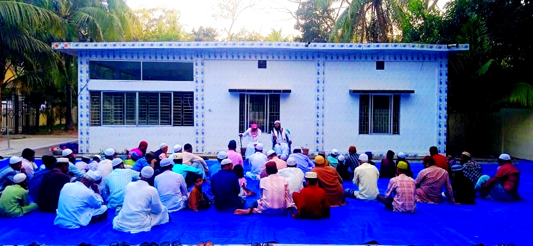 শাহরাস্তি পৌরসভার নাওড়া জামে মসজিদে রমজানের তাৎপর্য তুলে ধরে আলোচনা সভা, মিলাদ, দোয়া ও ইফতার মাহফিল অনুষ্ঠিত