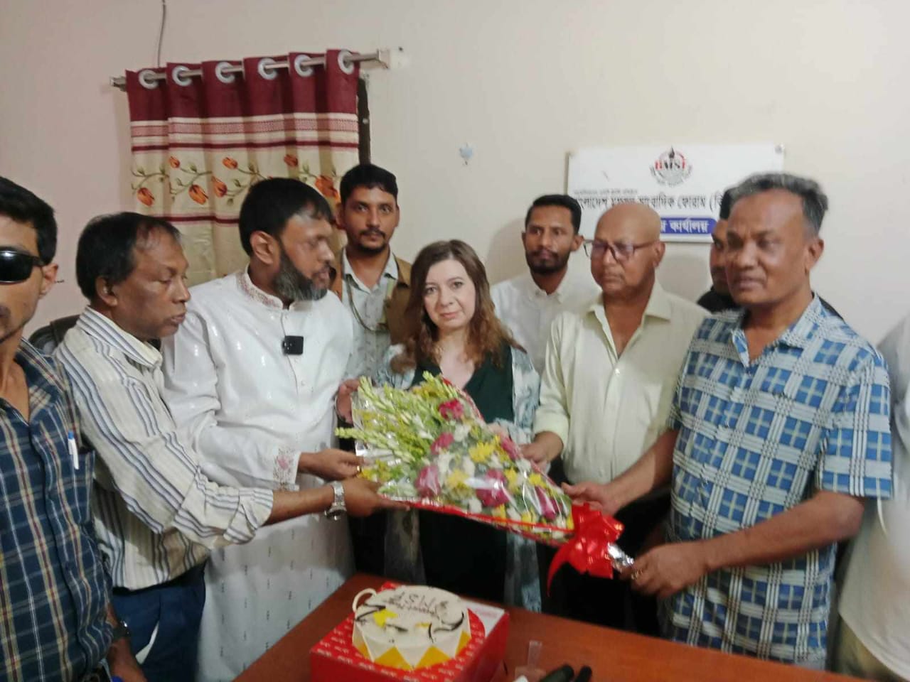 ডেনমার্কের মারিয়া সাংবাদিক মান্নু দম্পতিকে বিএমএসএফের সংবর্ধণা