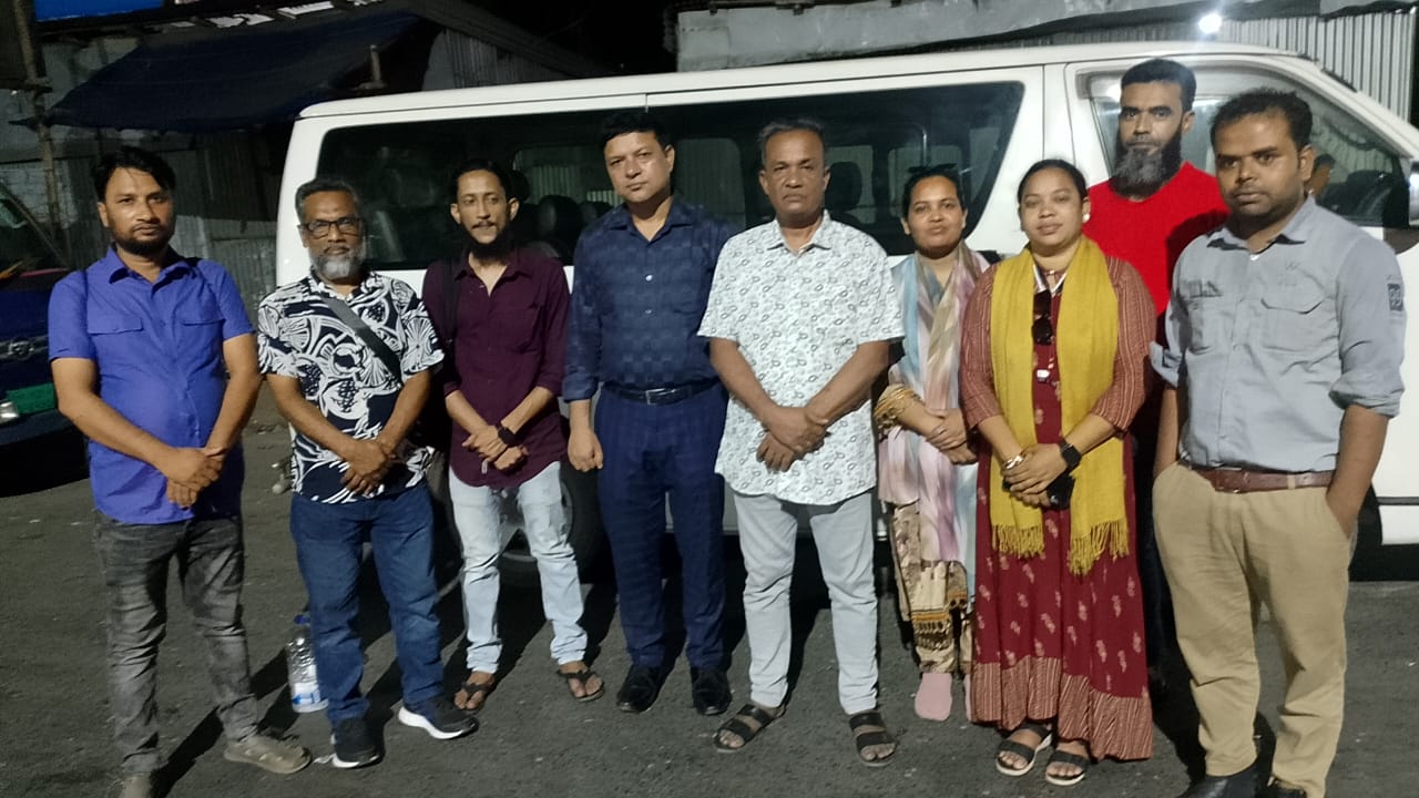 সাতক্ষীরায় অবস্থান কর্মসূচিতে যোগ  দিচ্ছেন দেশের ১৫ জেলার সাংবাদিকরা