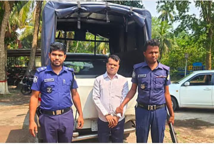 প্রত্যন্ত গ্ৰামে ক্লিনিক খুলে ‘এমবিবিএস ডাক্তার’ পরিচয়ে চিকিৎসা, এক বছরের কারাদণ্ড