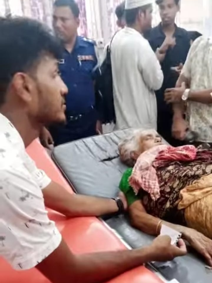 শাহরাস্তিতে হত্যা না আত্মহত্যার চেষ্টাকারীকে আহত অবস্থায় উদ্ধার, হাসপাতালে প্রেরণ