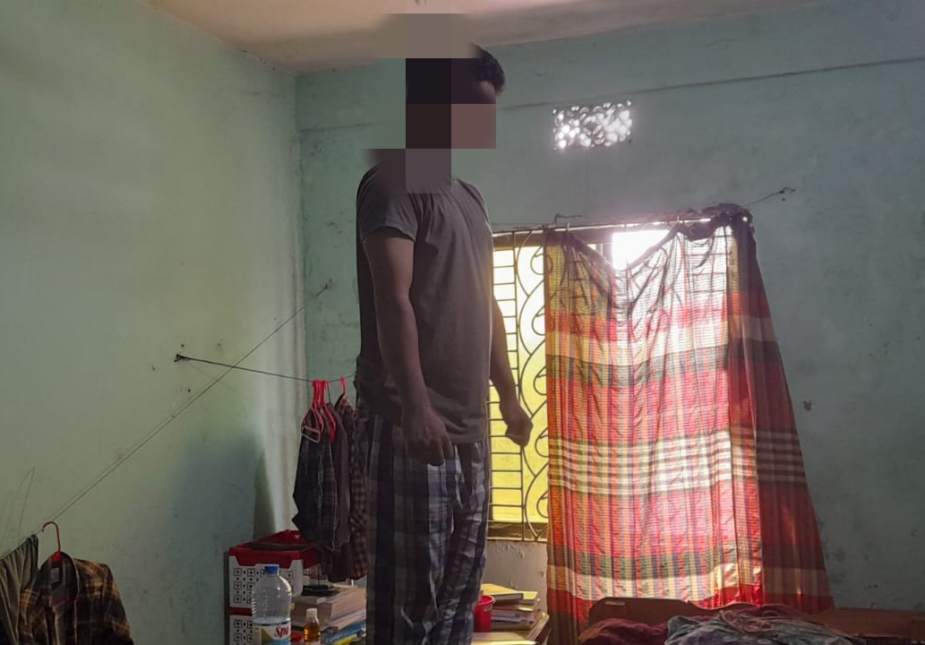 শাহরাস্তিতে ব্যাংকের টাকা লোপাট করে এক কর্মকর্তা আটক অন্য কর্মকর্তার মৃত্যু! গ্রাহকদের উৎকণ্ঠা