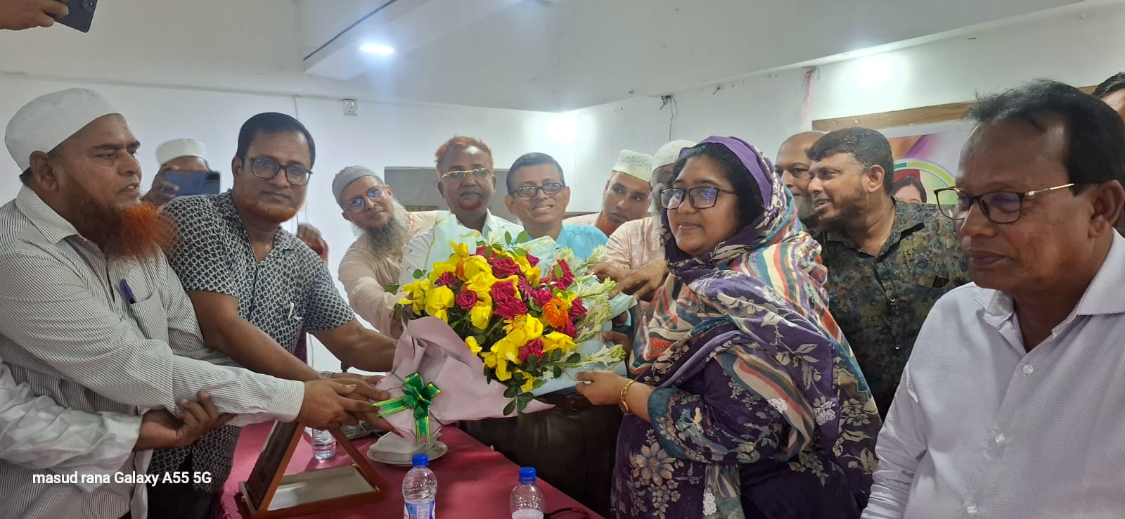 শাহরাস্তিতে মাধ্যমিক শিক্ষক সমিতির উদ্যোগে ইউএনওকে বিদায় সংবর্ধনা