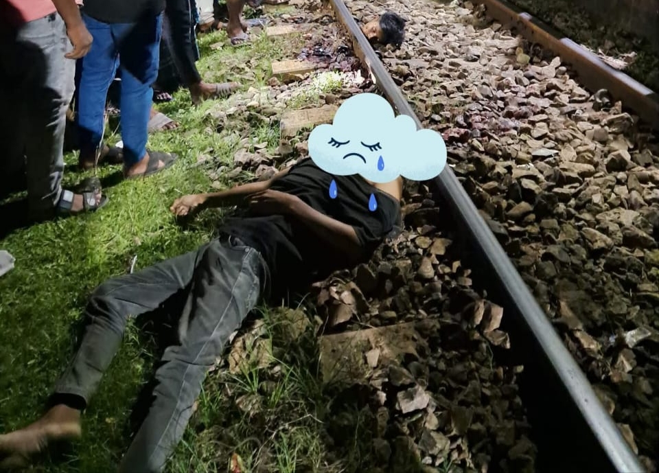 শাহরাস্তিতে মেহের রেলস্টেশনে মেঘনা এক্সপ্রেসের নিচে আত্মহত্যা করলেন এক অগ্যাত যুবক