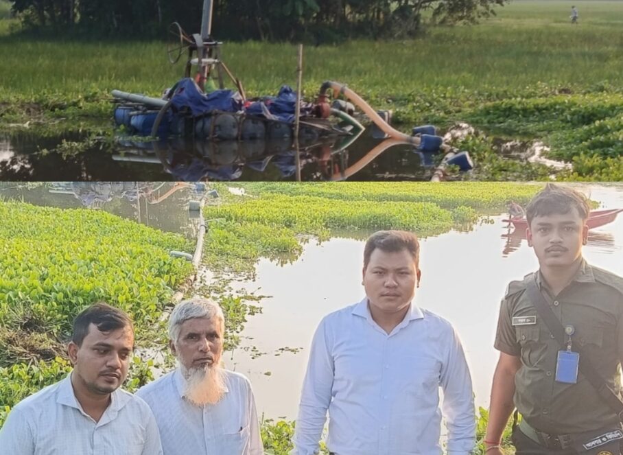 শাহরাস্তিতে প্রশাসনের উপস্থিতি টেরপেয়ে, পালিয়েছে ড্রেজারের মালিকেরা