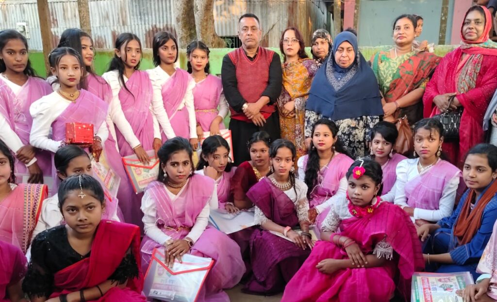 আসাদ আইডিয়াল একাডেমীর পঞ্চম শ্রেণীর  ছাত্রছাত্রীদের বিদায় অনুষ্ঠান 