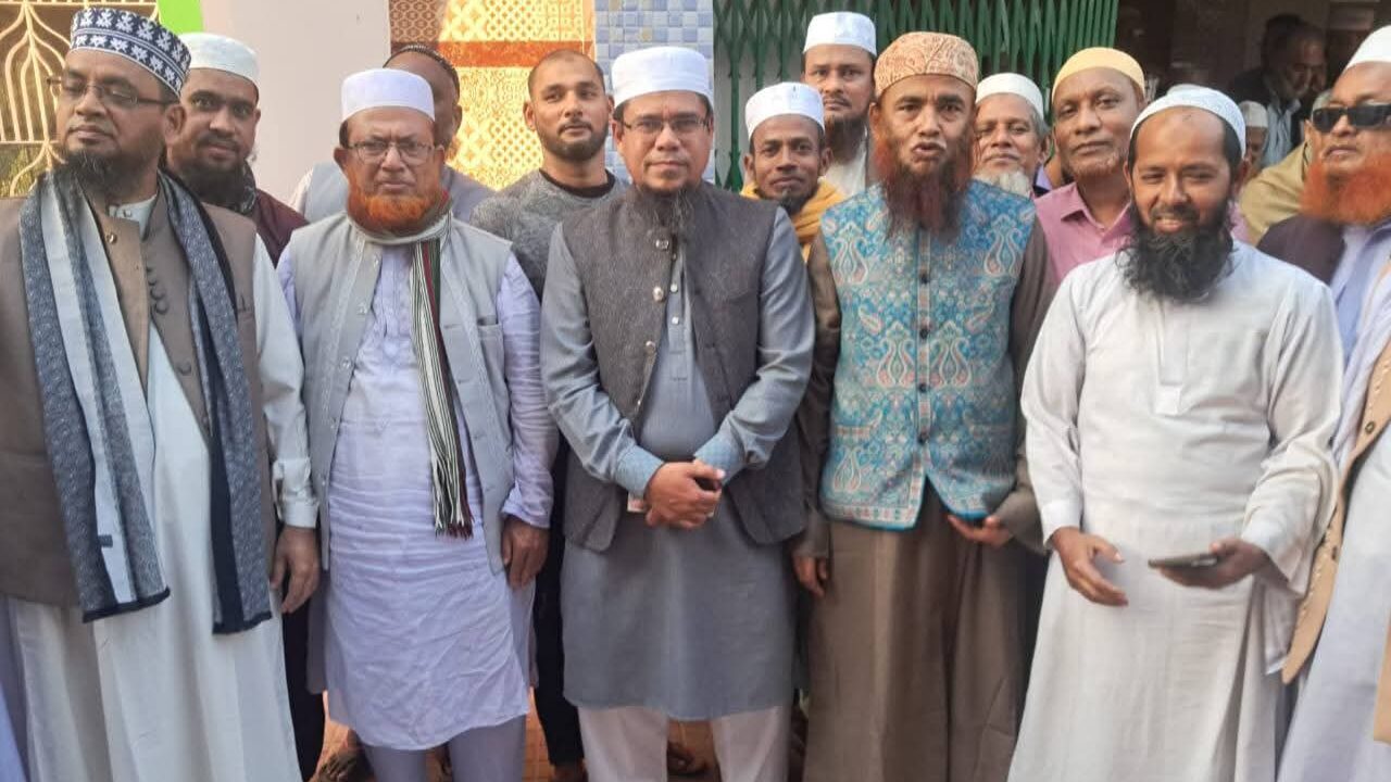 “মানুষের রিজিকের ফায়সালা হয় আসমানে” : অধ্যক্ষ দেলোয়ার হোসেন আজিজী