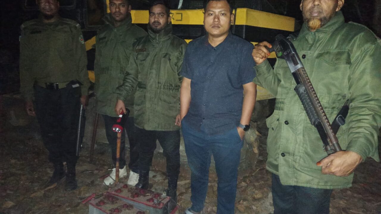 শাহরাস্তিতে টপ সয়েল কাটার বিরুদ্ধে প্রশাসনের অভিযান অব্যাহত