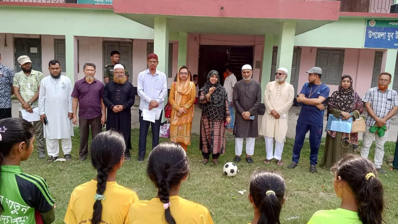 শাহরাস্তিতে প্রা: বি: ফুটবল টুর্নামেন্ট এর উদ্বোধন করলেন  নির্বাহী কর্মকর্তা নাজিয়া হোসেন।