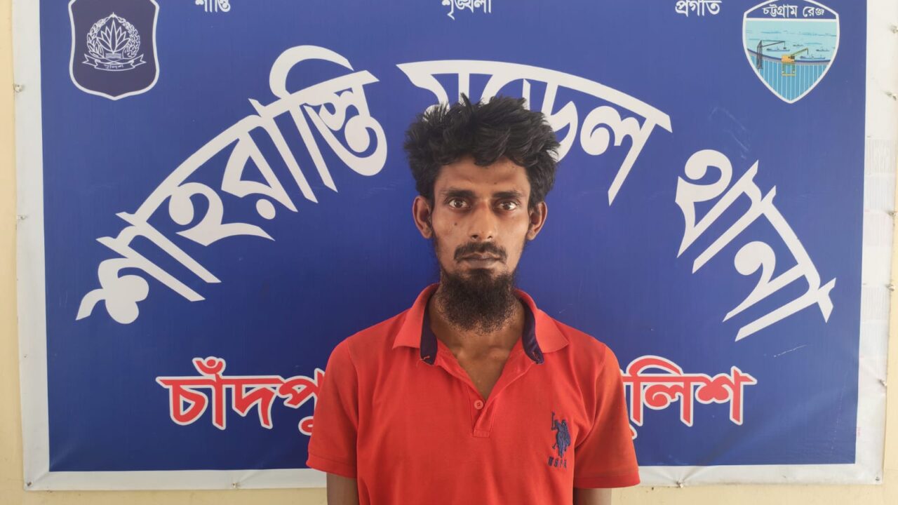 ৫১ পিচ ইয়াবাট্যাবলেট সহ শাহরাস্তিতে  এক মাদক ব্যবসায়ী গ্রেফতার।