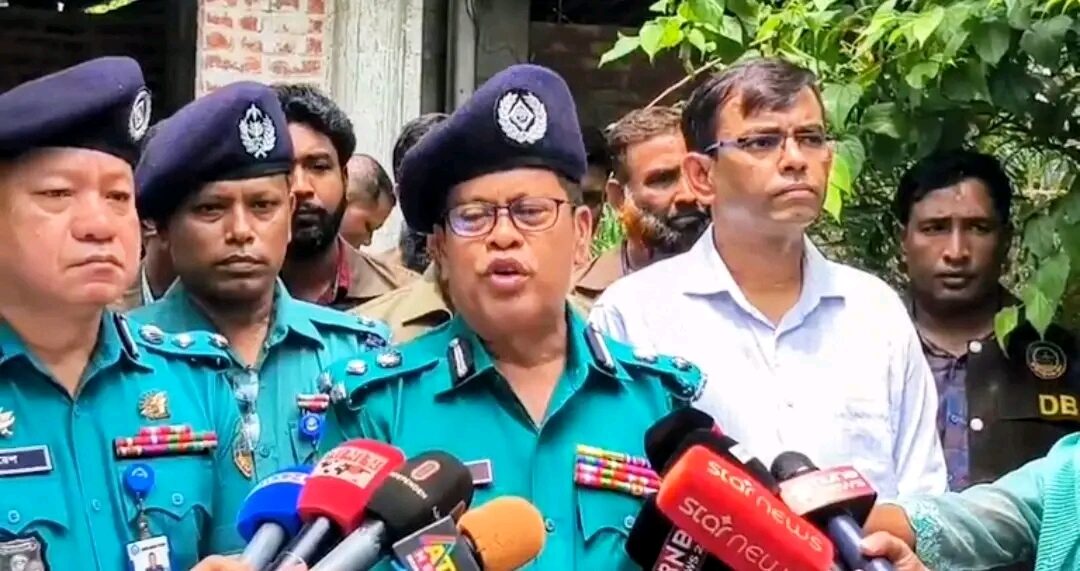 রংপুরে একই পরিবারে চার খুন,সংগৃহিত আলামত সিআইডি ফরেনসিক ল্যাবে পাঠানোর সুস্পষ্ট তথ্য নেই: নতুন কমিশনার